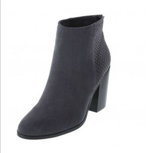 American Eagle Women's Stina Boots Gray